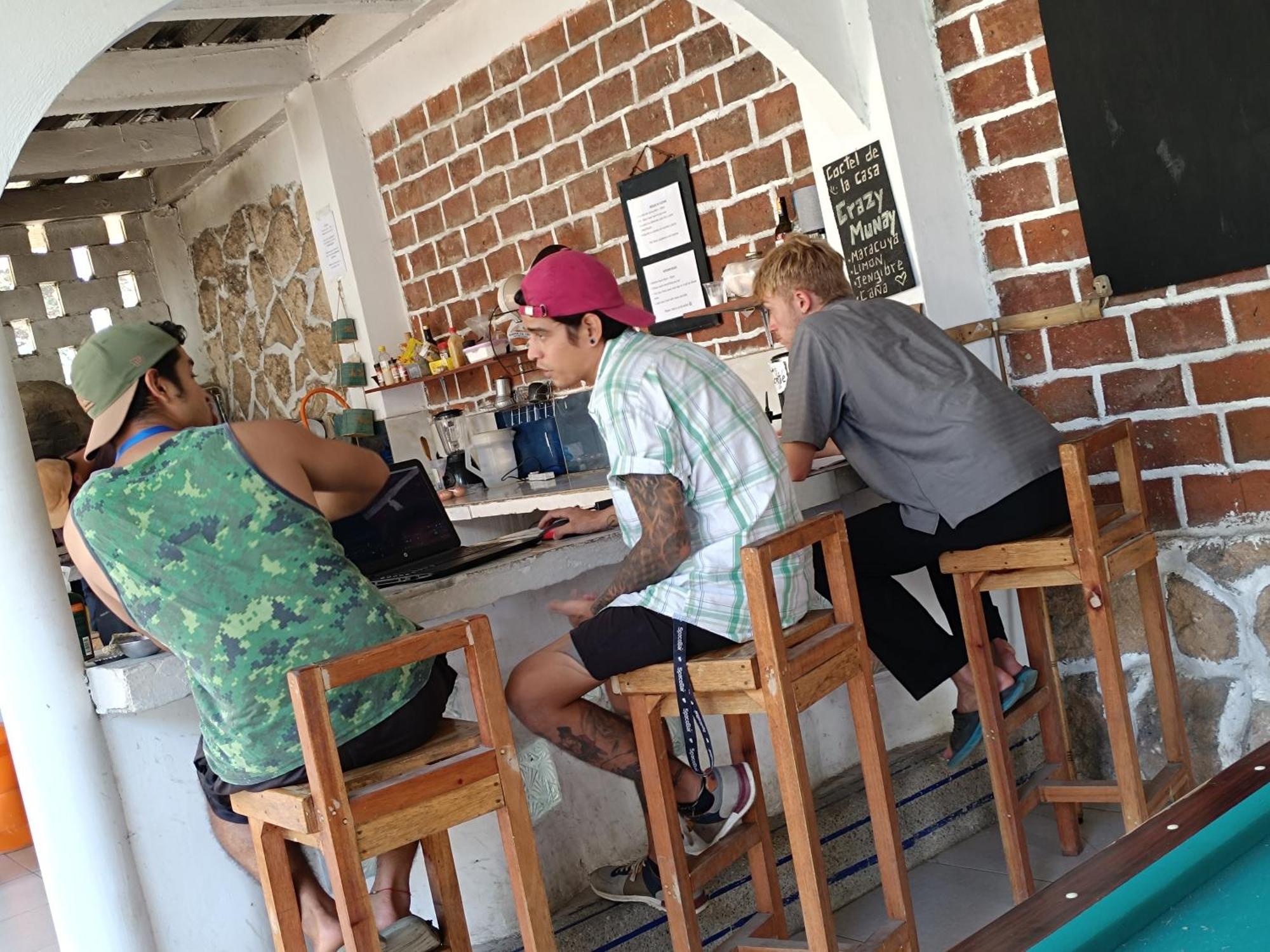 Munay Backpacker Hostel Montañita Εξωτερικό φωτογραφία